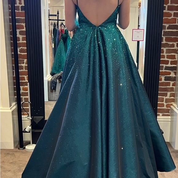 Prom/Grad dress - Picture 3 of 3